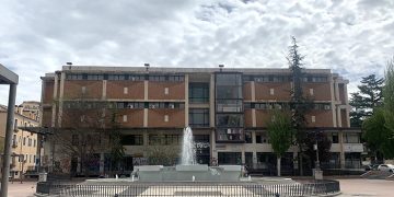 El PP en el Ayuntamiento de Cuenca exige transparencia sobre el futuro del edificio del mercado