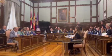 Vega vota en contra de la moción del Grupo Popular que rechaza la amnistía como pago político de su jefe Sánchez