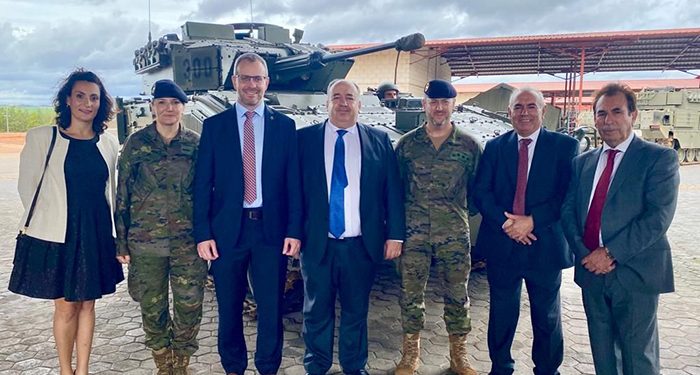 Villaescusa de Haro renueva en Badajoz su compromiso y reconocimiento al Regimiento de Infantería Saboya 1 Villaescusa de Haro renueva en Badajoz su compromiso y reconocimiento al Regimiento de Infantería Saboya