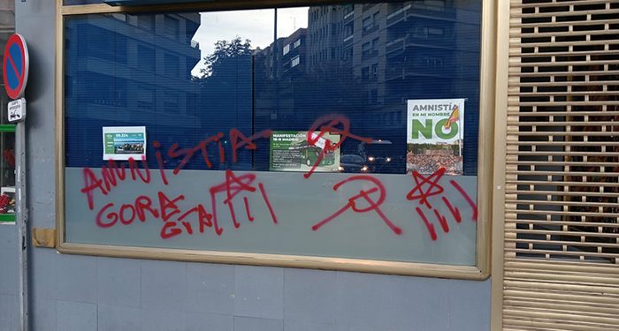 Actos vandálicos contra la sede de Vox en Cuenca 1 Actos vandálicos contra la sede de Vox en Cuenca