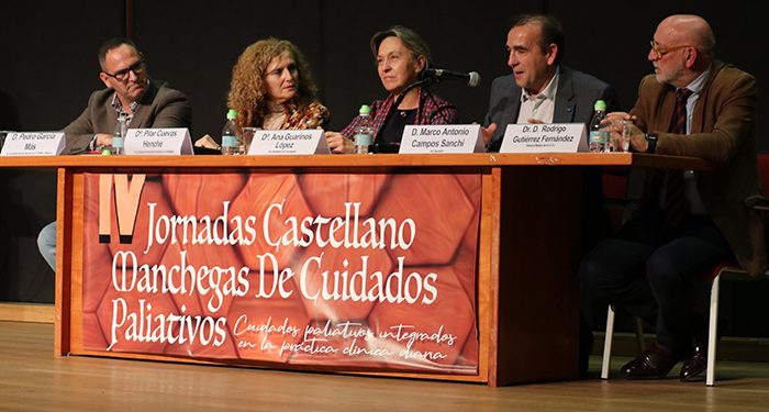 Ana Guarinos: “Deberíamos dedicarles más atención a los cuidados paliativos” 1 Ana Guarinos “Deberíamos dedicarles más atención a los cuidados paliativos”