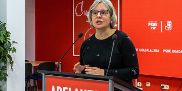 Araceli Martínez: “Ni Alberto Rojo ni ningún diputado socialista va a aceptar los ofrecimientos corruptos, vergonzosos e inaceptables del PP”