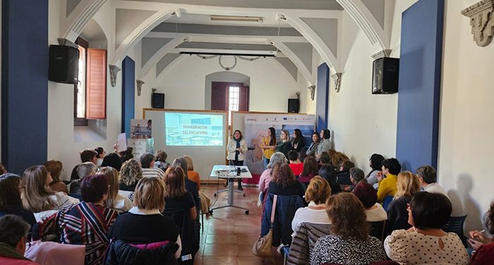 Casi 900 profesionales del Servicio de Ayuda a Domicilio se están formando en la provincia gracias a la Diputación de Cuenca 1 Casi 900 profesionales del Servicio de Ayuda a Domicilio se están formando en la provincia gracias a la Diputación de Cuenca