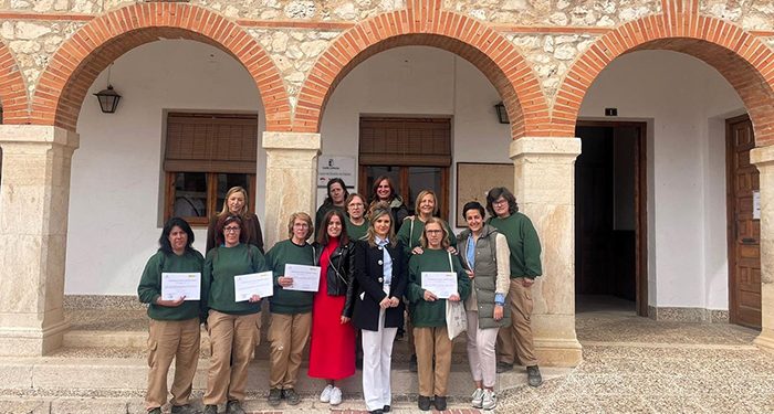 Clausurado el RECUAL que ha permitido acondicionar la Fuente de los Tres Chorros y el parque de Alonso Céspedes en Horcajo de Santiago 1 Clausura el RECUAL que ha permitido acondicionar la Fuente de los Tres Chorros y el parque de Alonso Céspedes en Horcajo de Santiago