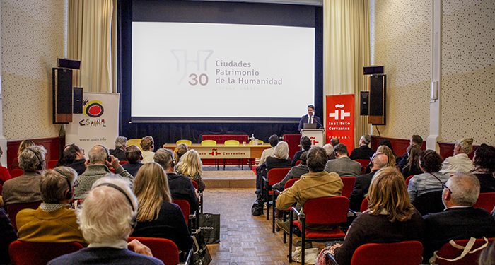 Cuenca promociona junto a las Ciudades Patrimonio y Paradores su oferta de turismo en los Países Bajos