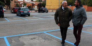 El aparcamiento junto a la concatedral de Guadalajara pasa de zona verde a zona azul, para facilitar la rotación de vehículos