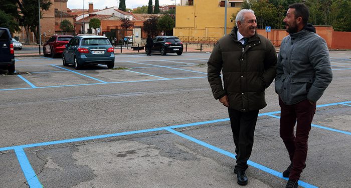 El aparcamiento junto a la concatedral de Guadalajara pasa de zona verde a zona azul, para facilitar la rotación de vehículos