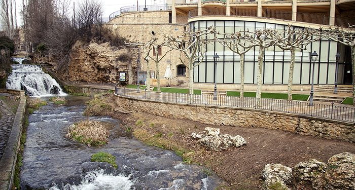 El Ayuntamiento de Trillo busca nuevo gestor para el restaurante junto a las cascadas 1 El Ayuntamiento de Trillo busca nuevo gestor para el restaurante junto a las cascadas