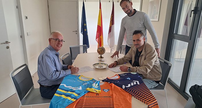 El Ayuntamiento de Yebes y el Club ‘Escuela Deportiva Ciudad Valdeluz’ firman un convenio de colaboración para impulsar el deporte local 1 El Ayuntamiento de Yebes y el Club ‘Escuela Deportiva Ciudad Valdeluz’ firman un convenio de colaboración para impulsar el deporte local