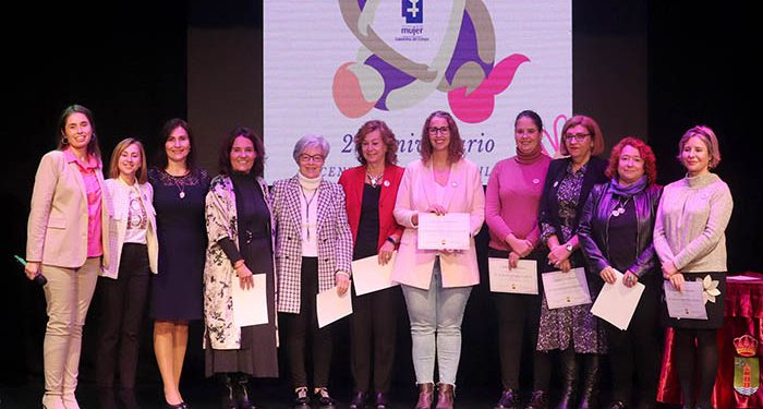 El Centro de la Mujer de Cabanillas recibe el reconocimiento general en el acto de su 20º aniversario 1 El Centro de la Mujer de Cabanillas recibe el reconocimiento general en el acto de su 20º aniversario