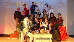 El colegio Santa Ana de Cuenca lleva a escena «Ka leyenda de Jack el Tacaño» para celebrar Halloween