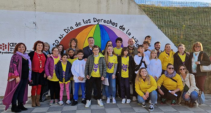 El Consejo Municipal de Infancia y Adolescencia de Cuenca inaugura un mural por los derechos de la niñez en el Día de la Infancia
