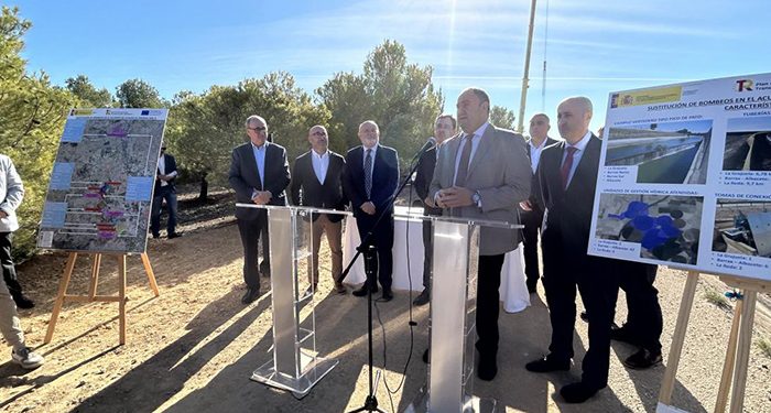 El Gobierno regional califica de “hito histórico” la firma del convenio para la sustitución de bombeos para el regadío de La Mancha Oriental