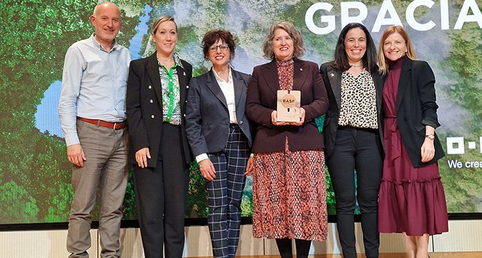 El Gobierno regional galardonado por el concurso ‘Supercirculares’ en los premios del Club de Excelencia en Sostenibilidad y BASF en materia de economía circular 1 El Gobierno regional galardonado por el concurso ‘Supercirculares’ en los premios del Club de Excelencia en Sostenibilidad y BASF en materia de economía circular