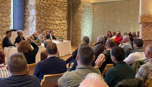 El Gobierno regional participa en Brihuega en un encuentro informativo con el colectivo profesional de las plantas aromáticas y medicinales