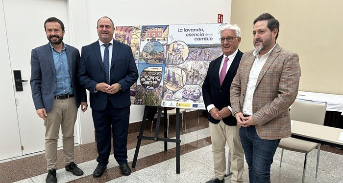 El Gobierno regional valora la lavanda como un elemento de desarrollo rural sostenible, de fijación de población y de creación de empleo