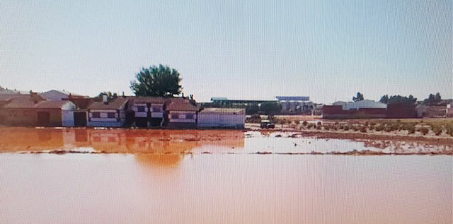 El PP recuerda al alcalde de Iniesta que ya le avisó en 2019 de que los terrenos del Centro de Mayores eran inundables “lo que nos habría ahorrado los 600.000 euros que costaron” 1 El PP recuerda al alcalde de Iniesta que ya le avisó en 2019 de que los terrenos del Centro de Mayores eran inundables “lo que nos habría ahorrado los 600.000 euros que costaron”