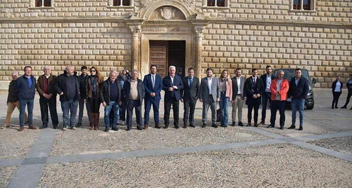 El Transporte Sensible a la Demanda en la Sierra Norte de Guadalajara ha sido ya utilizado por un tercio de los habitantes de la comarca 1 El Transporte Sensible a la Demanda en la Sierra Norte de Guadalajara ha sido ya utilizado por un tercio de los habitantes de la comarca