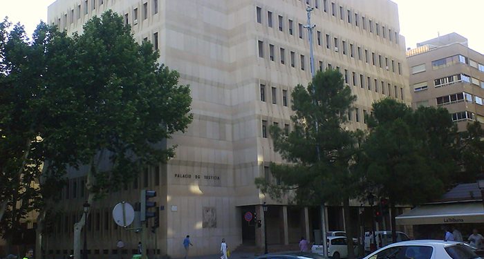 El TSJ de Castilla-La Mancha muestra su total rechazo al acuerdo entre Sánchez y Puigdemont 1 El TSJ de Castilla-La Mancha muestra su total rechazo al acuerdo entre Sánchez y Puigdemont