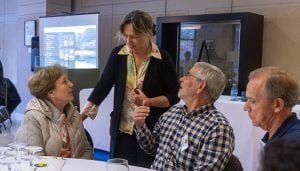 Guarinos agradece el legado de experiencia, trabajo y generosidad de los mayores