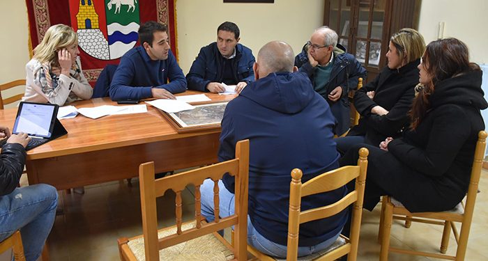 La Diputación de Cuenca trabajará para ceder la travesía de Tébar de la CUV-8241 al consistorio de la localidad