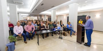 La Diputación de Guadalajara reúne a 220 alcaldes y concejales en una jornada de formación sobre gestión municipal