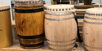 La Escuela de Folklore de la Diputación de Guadalajara organiza un curso de fabricación de zambombas