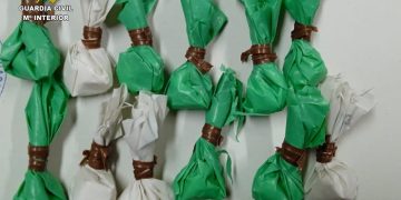 La Guardia Civil detiene en Las Mesas a dos personas por tráfico de drogas y robo con fuerza