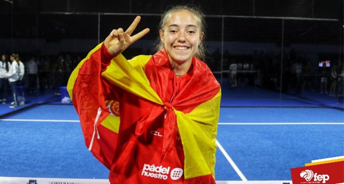 La jugadora de Guadalajara, Águeda Pérez, regresa de Paraguay con el doble título de Campeona del Mundo, por parejas y con la Selección Española