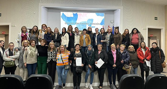 La Junta promueve la formación continuada de las trabajadoras de la Viviendas de Mayores de la provincia de Cuenca 1 La Junta promueve la formación continuada de las trabajadoras de la Viviendas de Mayores de la provincia de Cuenca