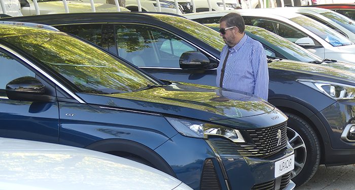 Las matriculaciones regresan en Cuenca a números positivos en octubre: una de cada dos es de un vehículo híbrido o eléctrico 1 Las matriculaciones regresan en Cuenca a números positivos en octubre una de cada dos es de un vehículo híbrido o eléctrico