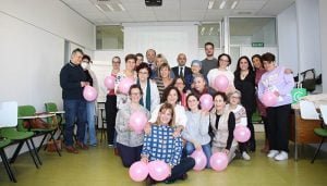 Los talleres de la Escuela de Salud y Cuidados de Cáncer de Mama que impulsa el Gobierno regional en Cuenca retoman su actividad