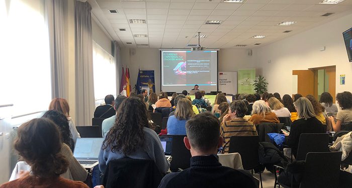 María José Sánchez Parra, Pedro Varea Llácer y la Escuela Coral Jardín Menesteo, grandes nombres para el sábado 18 de noviembre en el Estival Científico de Cuenca 1 María José Sánchez Parra, Pedro Varea Llácer y la Escuela Coral Jardín Menesteo, grandes nombres para el sábado 18 de noviembre en el Estival Científico de Cuenca