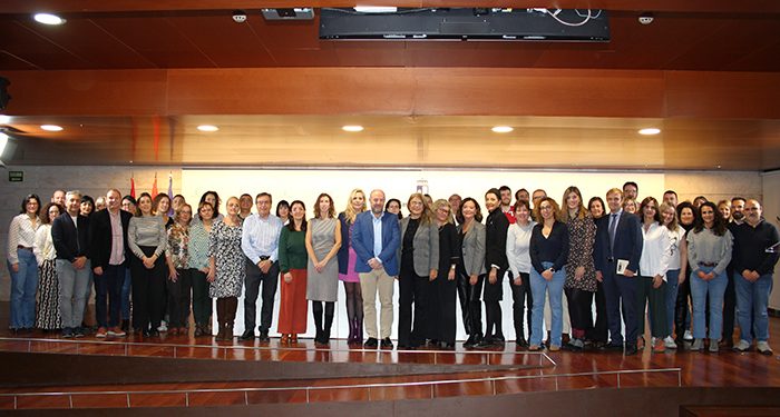 Medio centenar de profesionales asisten a la I Jornada de trabajo sobre el Plan Regional frente a la Resistencia a los Antibióticos 1 Medio centenar de profesionales asisten a la I Jornada de trabajo sobre el Plan Regional frente a la Resistencia a los Antibióticos