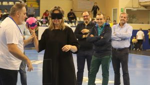 'Penaltis a Ciegas' en el partido del BM Guadalajara dentro de la Semana de la ONCE