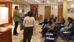 Policía Local y Protección Civil de Cabanillas se forman en atención de «Puntos Violeta»