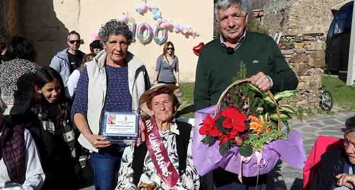 Presentación Gordo Ranz cumplió cien años en Palancares, arropada por el pueblo entero