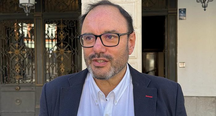 Narro: “El primer compromiso con la Infancia tiene que ser no mentirles” 1 Roberto Narro, concejal de Infancia