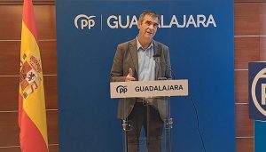 Román asegura que el PSOE hará pagar 15.000 millones a los españoles y pide al diputado Rojo que sea coherente como cuando era alcalde y votaba en contra de la amnistía