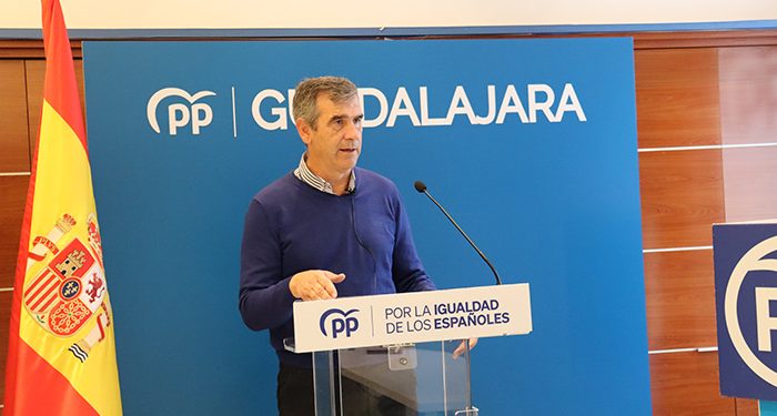 Román “Espero que el diputado socialista Alberto Rojo escuche el clamor de los guadalajareños que dice no a la amnistía y que la convivencia no se garantiza comprando votos”