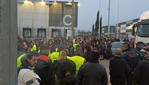 Seguimiento masivo de la huelga de logística Guadalajara “Cuanto más dure la huelga, más cara le va a salir a la patronal”.