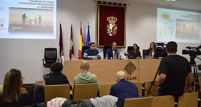 Un estudio de la UCLM asegura que somos más felices que en 2022 1 Un estudio de la UCLM asegura que somos más felices que en 2022