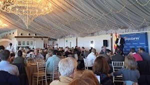 Castillo “Tenemos la obligación de mantenernos despiertos y que el espíritu del 12 de noviembre en la plaza de Santo Domingo se mantenga vivo”