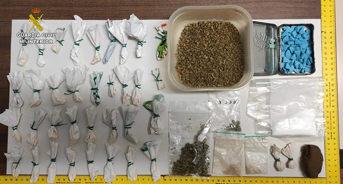 Detenidos en Torremocha del Campo con hasta siete tipos de sustancias estupefacientes diferentes 1 Detenidos en Torremocha del Campo con hasta siete tipos de sustancias estupefacientes diferentes