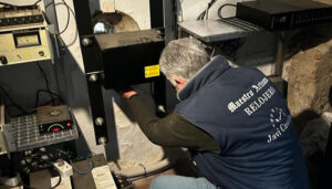 El Ayuntamiento de Cuenca pone a punto el reloj de la Torre de Mangana para la celebración de las preuvas
