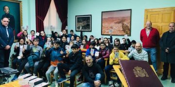 El Ayuntamiento de Landete y el colegio organizan una jornada para explicar la Constitución Española a un centenar de escolares del CRA ‘Ojos de Moya’
