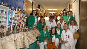 El belén de Farmacia y la decoración del pasillo de Hemodiálisis, ganadores del concurso de Belenes y Decoración Navideña de 2023 de la Gerencia del Área Integrada de Cuenca