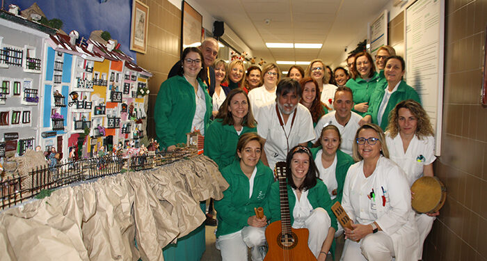 El belén de Farmacia y la decoración del pasillo de Hemodiálisis, ganadores del concurso de Belenes y Decoración Navideña de 2023 de la Gerencia del Área Integrada de Cuenca 1 El belén de Farmacia y la decoración del pasillo de Hemodiálisis, ganadores del concurso de Belenes y Decoración Navideña de 2023 de la Gerencia del Área Integrada de Cuenca
