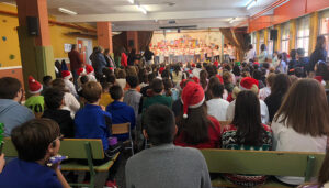 El CEIP “San Fernando” de Cuenca celebra la llegada la Navidad con un festival musical y acrosport