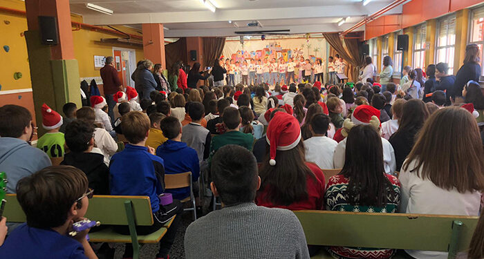 El CEIP “San Fernando” de Cuenca celebra la llegada la Navidad con un festival musical y acrosport